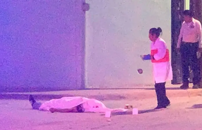 A balazos, matan a un hombre en la Col. Las Flores