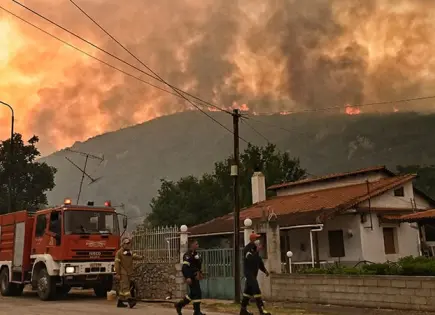 Arde feroz incendio forestal en montañas de Grecia