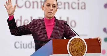 Claudia Sheinbaum acusa a la oposición de ser vendepatrias