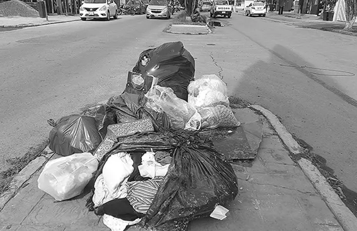 Basura en drenaje urbano