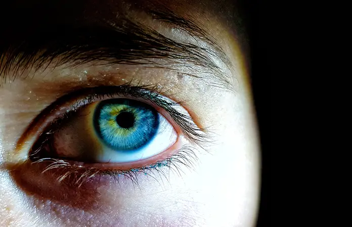 ¿Qué es un infarto ocular?; la afección que sufrió Montserrat Oliver
