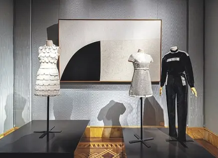MODA DEL SIGLO XX CON SAINT LAURENT