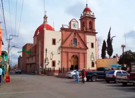 Repararán bancas vandalizadas en jadín de Villa de Pozos