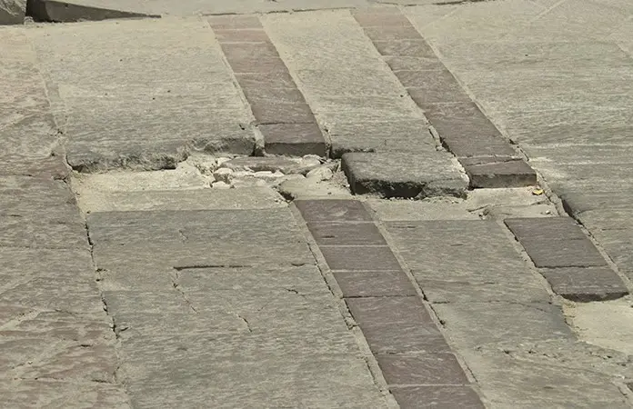 Abundan baches en el Centro Histórico