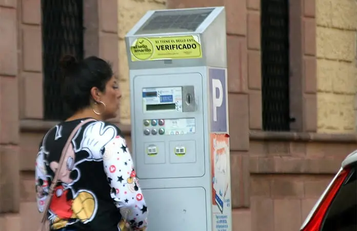 Ayuntamiento recauda menos por parquímetros