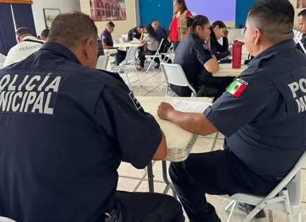 Capacitan a policías municipales en DH