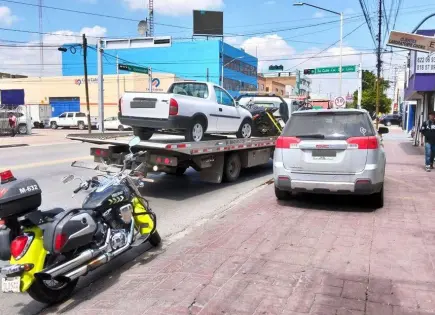 En operativo, SSPC aplica multas por invasión de banquetas