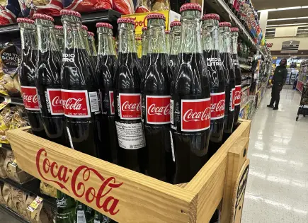 Coca-Cola anuncia lanzamiento de soda con azúcar de caña en EE. UU.