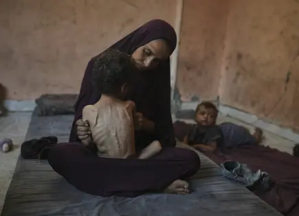 Decenas de niños en Gaza han muerto de hambre en un mes