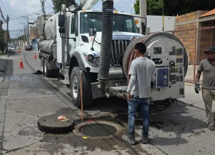 Tras lluvias, sacan 2.4 toneladas de basura en drenajes