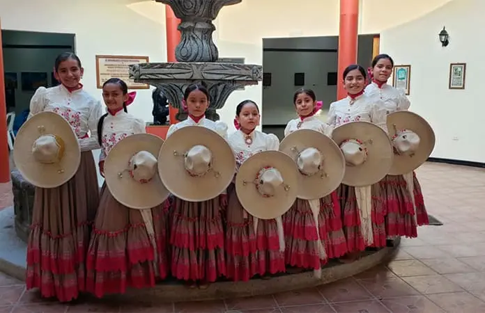 Las Camelias participan en evento nacional charro