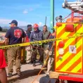 Hallan a hombre colgado en puente de Av. Universidad