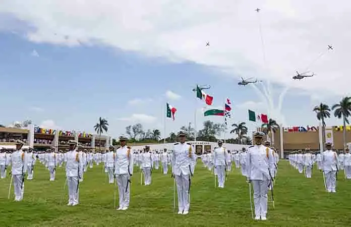 Homenajean a los cadetes fallecidos