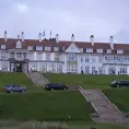 Trump llega a su complejo en Escocia