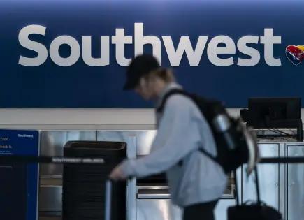 Avión de Southwest Airlines evita colisión en descenso dramático