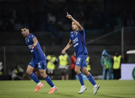 Cruz Azul aplasta a León en el Apertura 2025
