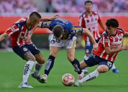 La Hormiga Atómica salva a Chivas en un triunfo agónico sobre San Luis