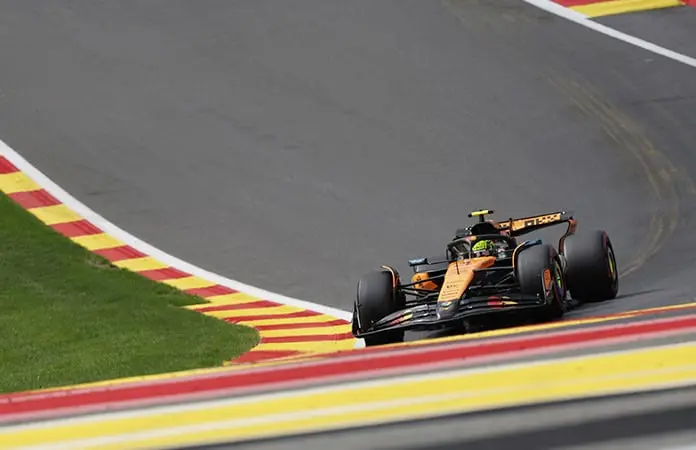 Norris logra la pole en Bélgica