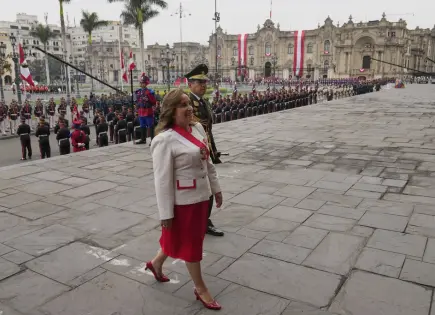 Dina Boluarte enfrenta protestas en su discurso final como presidenta de Perú