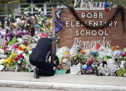 Comisión de Uvalde libera registros de masacre en Escuela Primaria Robb
