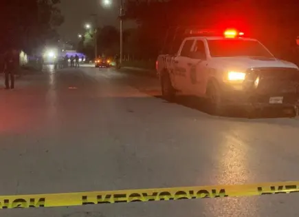 Localizan cuerpo de un hombre dentro de auto en Soledad