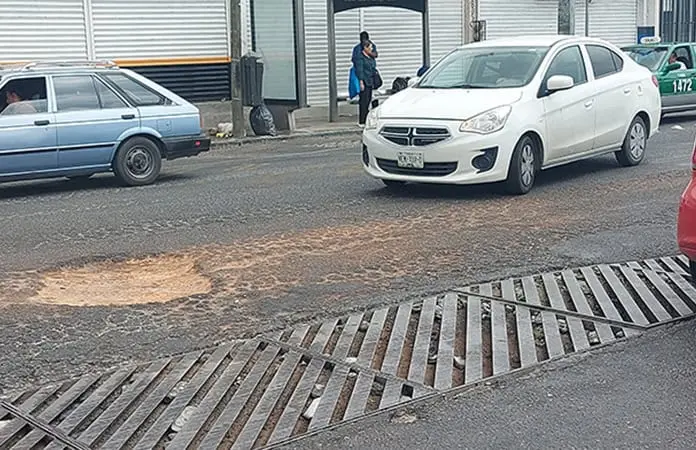 Ciudadanos muestran molestia por deterioro de V. de Quiroga