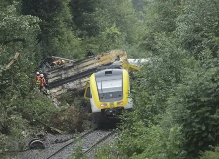 Descarrila un tren en Alemania; tres muertos