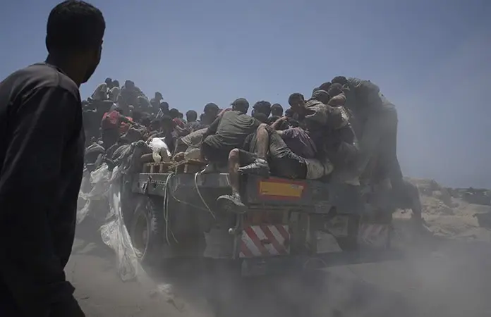 Israel pausa los combates para permitir ayuda