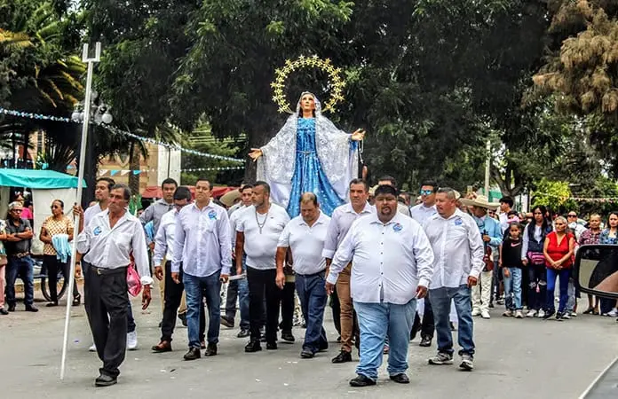 Llevan en peregrinación a Virgen de la Asunción