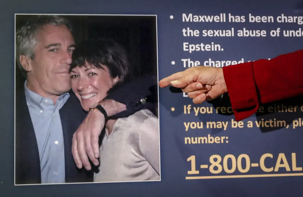 Jurados de Epstein y Maxwell no escucharon a víctimas directamente