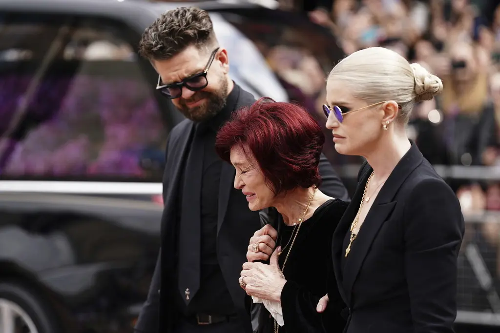 Emotivo funeral de Ozzy Osbourne en Birmingham