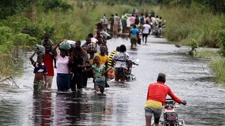 Dejan inundaciones 25 muertos en Nigeria