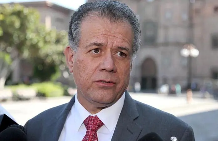 F. Chávez dice que no manejó recursos del proyecto Metrobús
