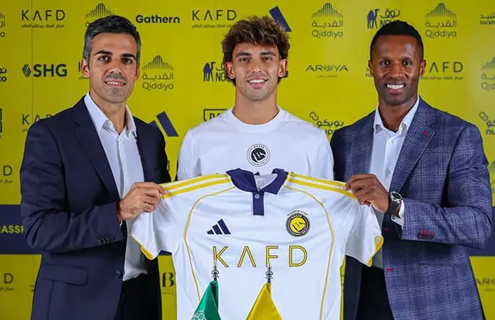 Joao Félix jugará al lado de CR7