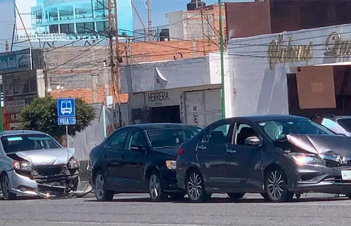 Carambola en la Carr. a Rioverde