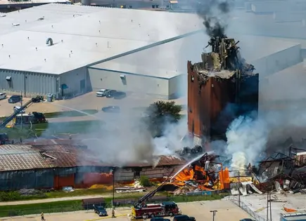 Explota planta química en Fremont, Nebraska