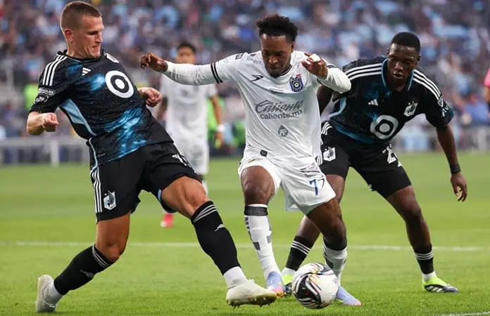 Minnesota vapulea por 4-1 al Querétaro