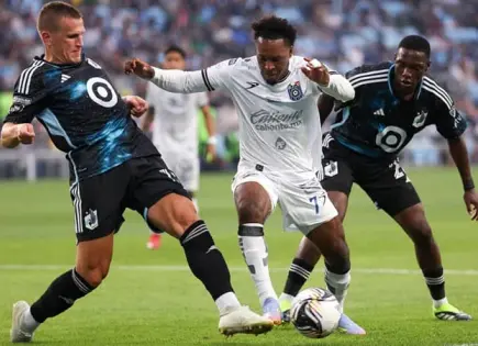 Minnesota vapulea por 4-1 al Querétaro