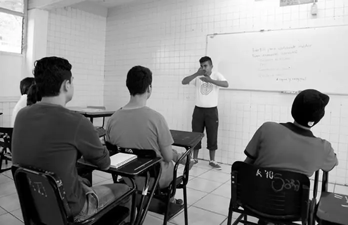 Pocos docentes con discapacidad imparten clase, dice la SEGE