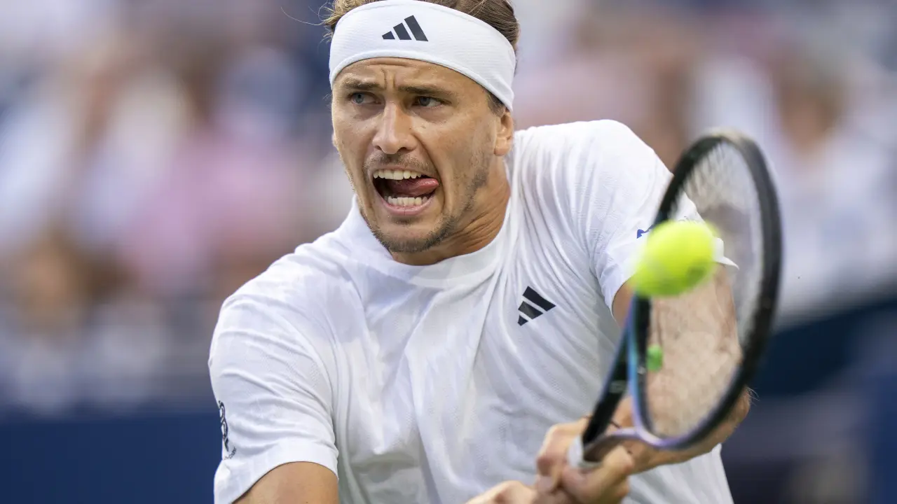 Zverev elimina a Arnaldi y avanza en el Abierto de Toronto