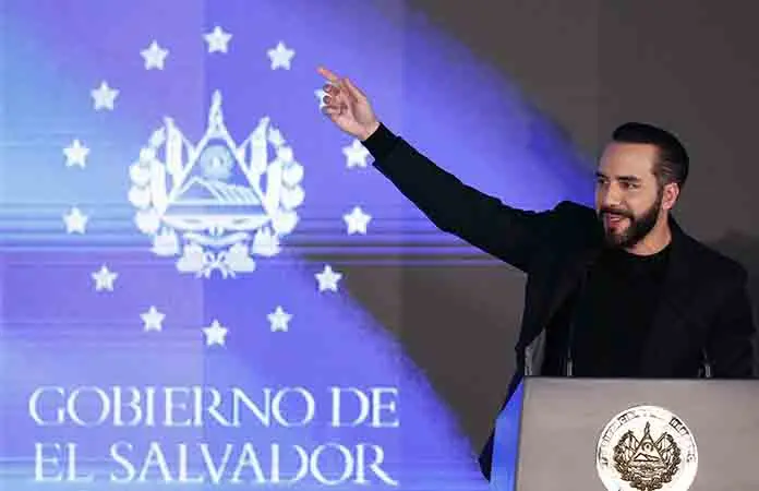 El Salvador avala reelección indefinida