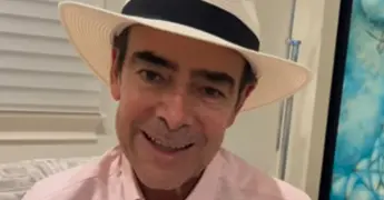 Toño Mauri tranquiliza a sus seguidores tras ser hospitalizado por neumonía