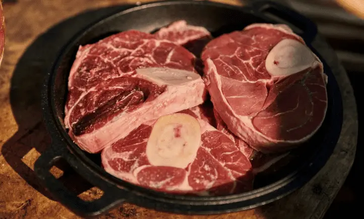 ¿Necesitas carne descongelada en 15 minutos? Este truco de cocina te salva en apuros