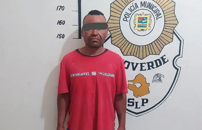 Detienen policías a presunto ladrón