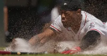 Rojos empata la serie con Bravos