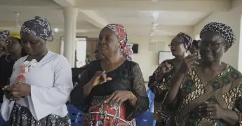 Personas sordas encuentran fe y comunidad en iglesia de Nigeria