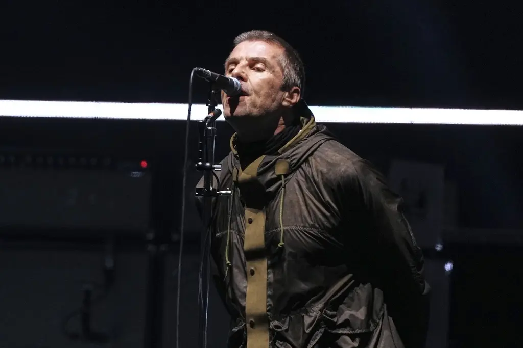 Muere hombre al caer durante concierto de Oasis en el estadio Wembley