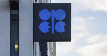 OPEP+ acuerda aumentar producción de petróleo en septiembre
