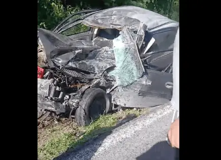 VIDEO | Aparatoso choque en carretera Rioverde–San Luis
