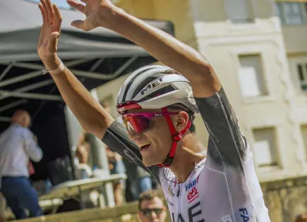 Isaac del Toro se corona en el Circuito Getxo-Memorial Hermanos Otxoa